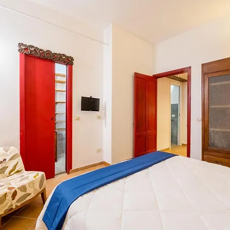 Apartment Atelier Colosseo, A Few Step From The Famous Arena Rom