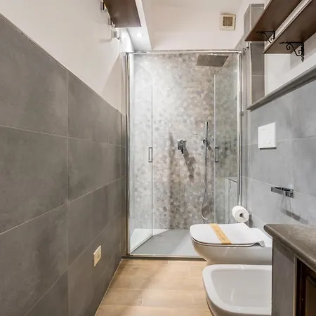 Apartment Atelier Colosseo, A Few Step From The Famous Arena